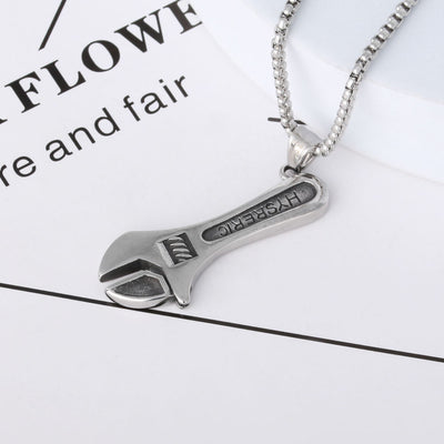 Fashion Punk Trending Hip Hop Cool Wrench Tool Handmade Crystal Cuban Iced Out Bling Sparkle American Diamond Pendant Cubic Zirconia Necklace with Chain Gift Jewelry for Men and Women